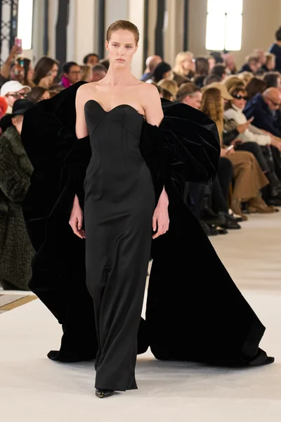 Look 25